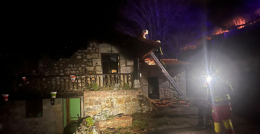 Extinguido un incendio forestal que ha afectado a una caba�a