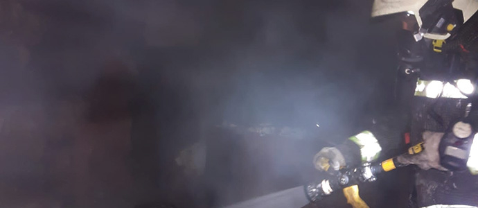 Extinguido un incendio en el interior de una vivienda en Requejo