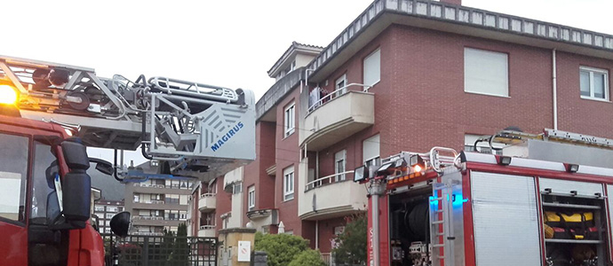 Extinguido un incendio en una vivienda de Los Corrales de Buelna