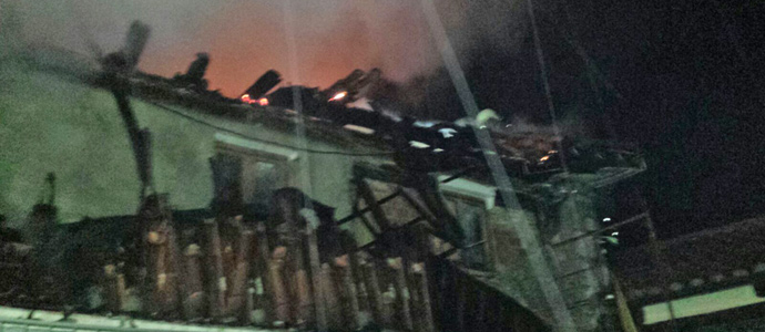  Extinguido el incendio de una vivienda en Pontones