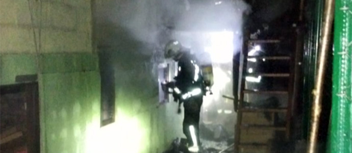 Extinguidos dos incendios en una vivienda de Laredo y una carpintera de Tama