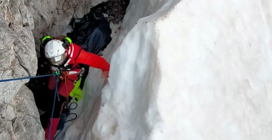 Fallece un hombre de 72 aos tras sufrir una cada de unos 90 metros en Picos de Europa