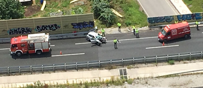 Fallece una persona y dos resultan heridas en un accidente en la A-8