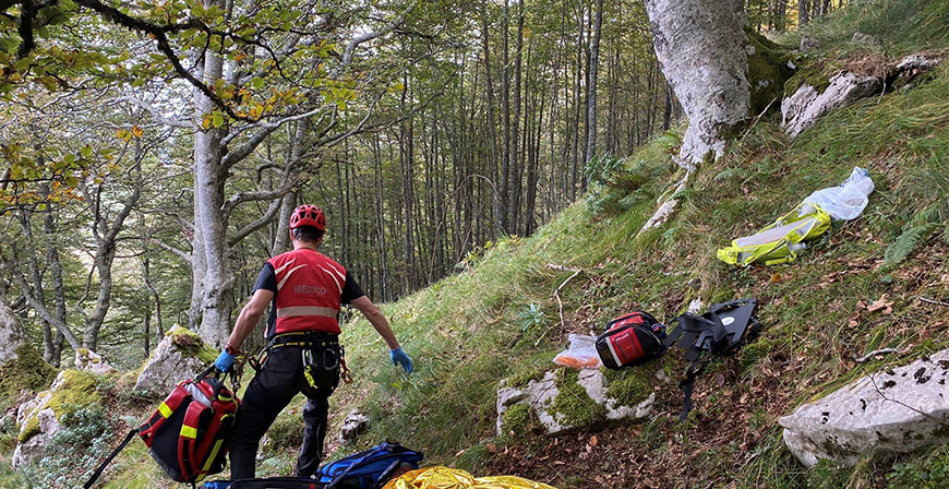 Fallece un senderista mientras realizaba una ruta por el Parque Natural de los Collados del Asn