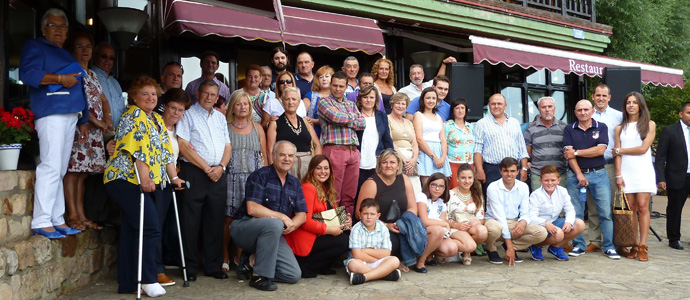 La familia Ruiz de Villasuso celebr una comida de hermandad