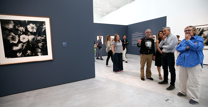 Las 'Fantasas en el Prado', del fotgrafo Alberto Garca-Alix, se exponen en las Naves de Gamazo