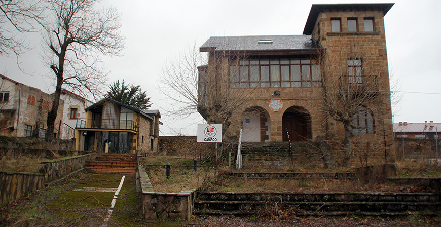 La fantasmagrica Casa del Pueblo de Reinosa