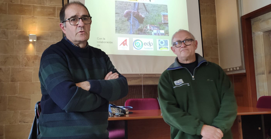 FAPAS muestra a los apicultores campurrianos cmo proteger sus colmenares de los osos