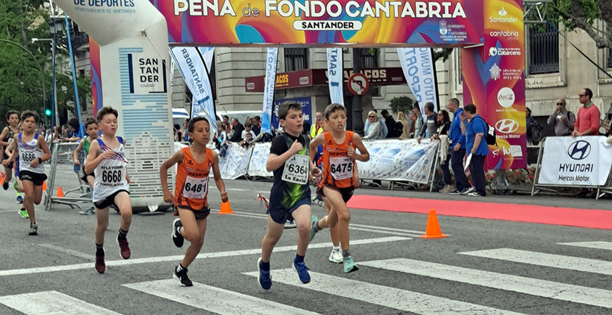 Farid Naghamouch y Lara Cuevas se suben al podio en la IX Milla Urbana de Santander