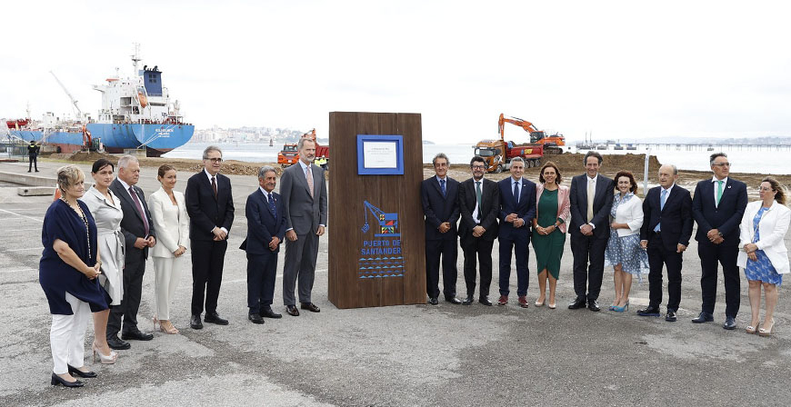 Felipe VI visita el Puerto de Santander y el Palacio de La Magdalena