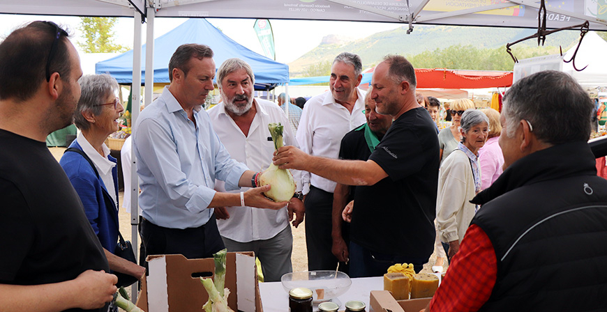La Feria Agroalimentaria de Valderredible reúne a 80 productores y artesanos 