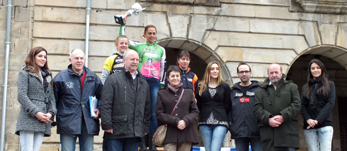 Fernando Garca e Inma Pereiro ganan el Duatln Ciudad de Reinosa