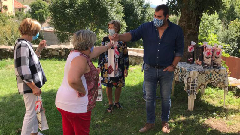 Sin fiesta en Fontecha, pero con regalos