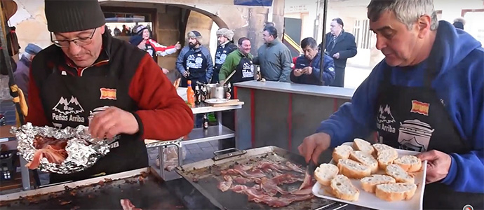 Fiesta, gastronoma y folclore en el Peas Arribas