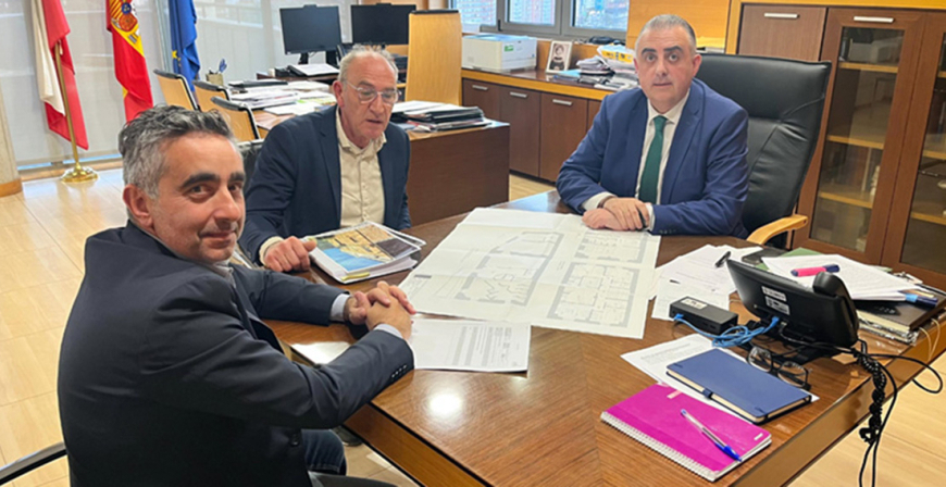Fomento ejecutar el proyecto para acondicionar las antiguas escuelas de Pesquera en viviendas de proteccin oficial