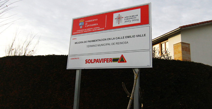 Fomento invierte 41.000 euros en renovar el asfaltado de la calle Emilio Valle de Reinosa