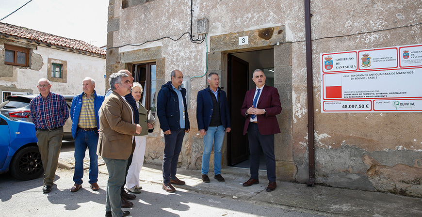 Fomento invierte m�s de 50.000 euros en la reforma de la antigua Casa de los Maestros de Bolmir