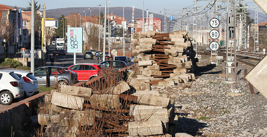 Fomento proyect hace 20 aos la supresin del paso a nivel del lmite de Reinosa con Matamorosa