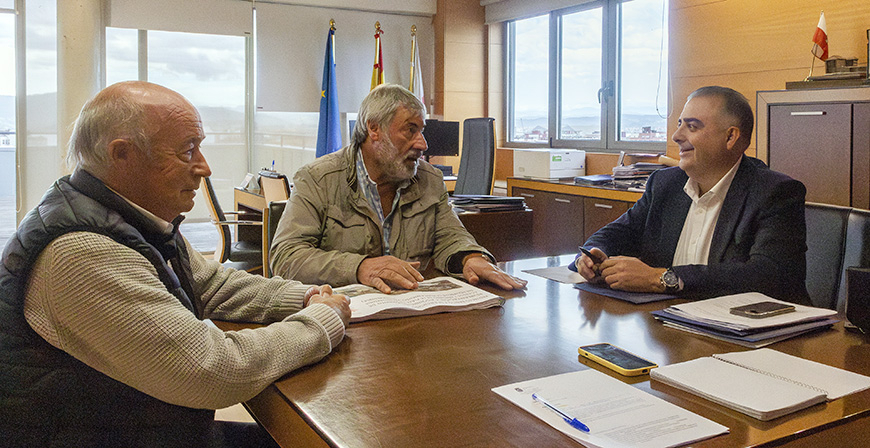 Fomento se compromete a mejorar la red de abastecimiento de agua de Valderredible en esta legislatura