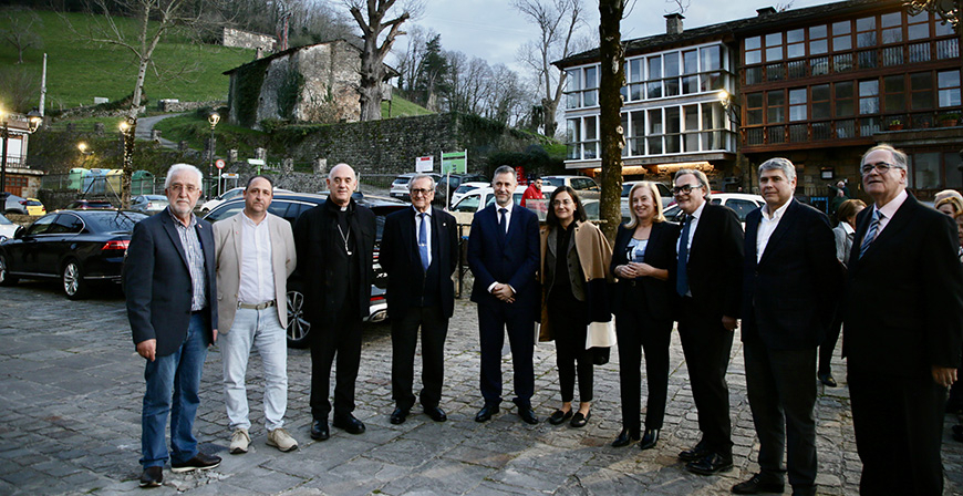 Francisco Gonzlez de Posada, reconocido con la Estela de Oro en el XIV Da de la Letras de Cantabria 