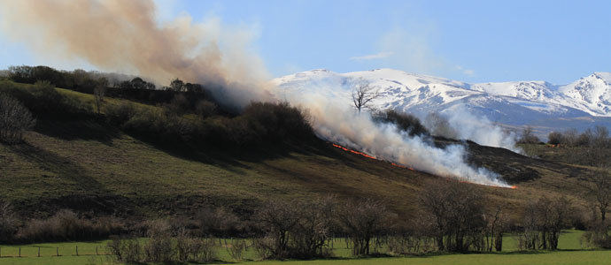 El fuego se ceba con Campoo