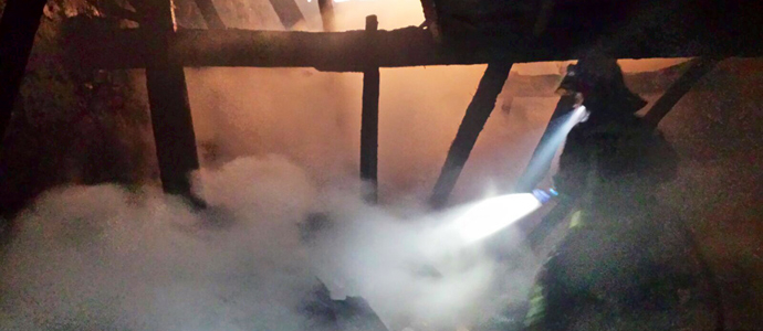 El fuego devora una cuadra en Rionansa