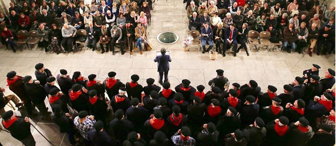 Las Fuentes cant las Marzas en el Parlamento de Cantabria