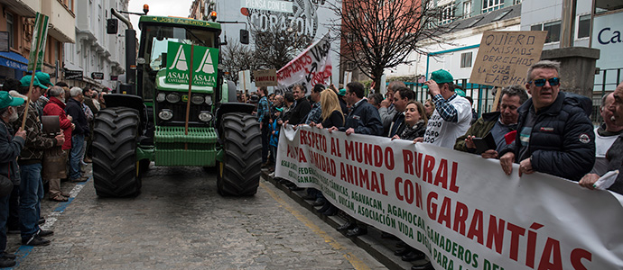 Los ganaderos reclaman en Santander una sanidad 