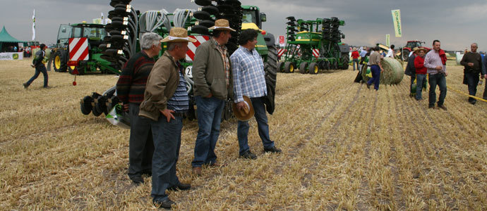 Ganaderos de Valderredible visitaron la feria de Demoagro