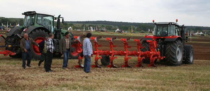 Ganaderos de Valderredible visitaron la feria de Demoagro