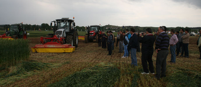 Ganaderos de Valderredible visitaron la feria de Demoagro