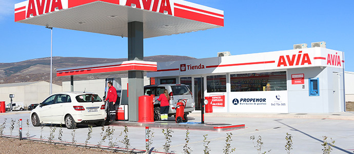 Gasolinera AVIA abre en el polgono de la Vega de Reinosa con el repostaje ms econmico de Cantabria