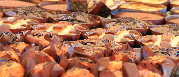 Gastronoma y artesana en la II Feria Alimentaria de Las Rozas de Valdearroyo