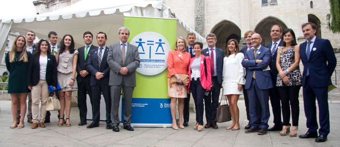 El Gobierno de Cantabria actualiza las compensaciones a abogados y procuradores por el turno de oficio