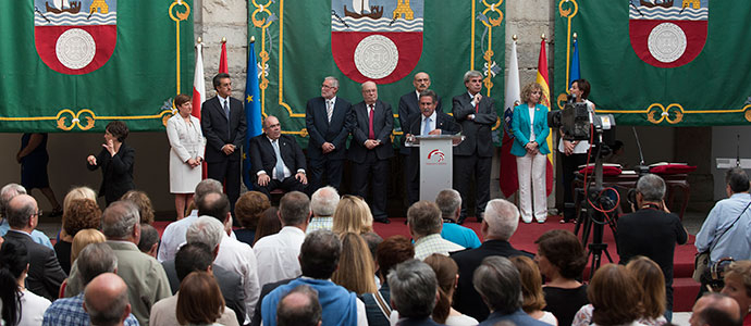 El Gobierno de Cantabria comienza su andadura con la toma de posesin de los consejeros