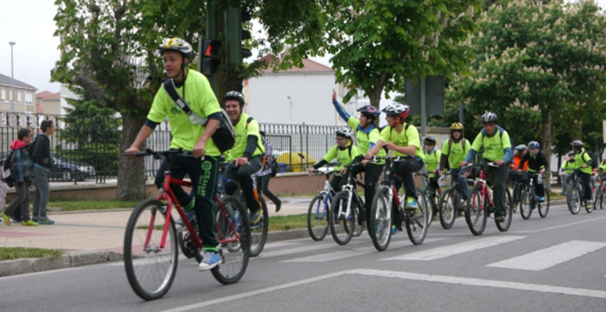 El Gobierno de Cantabria convoca ayudas por valor de 40.000 euros para fomentar el uso de la bicicleta en los centros escolares