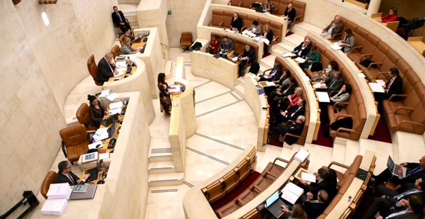 El Gobierno de Cantabria duplica los beneficios fiscales en el IRPF y los cntabros se ahorrarn 33 millones en la prxima declaracin de la renta