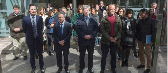 El Gobierno de Cantabria guard un minuto de silencio en condena por el atentado de Londres