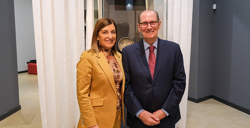 El Gobierno regional recupera la cesin de la pieza 'La Ptera de Otaes' para exhibir en el MUPAC