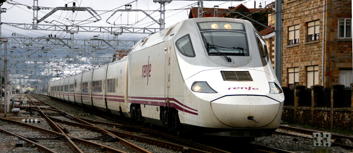El Gobierno considera viable bajar de las tres horas el viaje en tren a Madrid