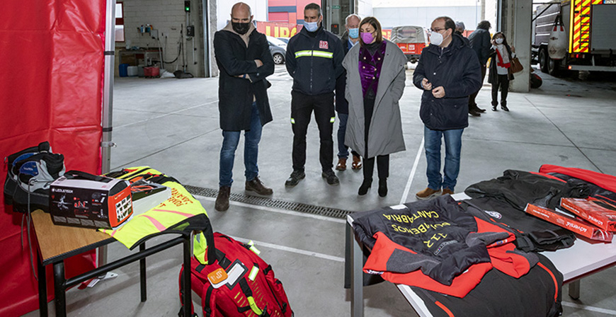 El Gobierno dota a los bomberos del 112 de equipaciones especficas de rescate en invierno