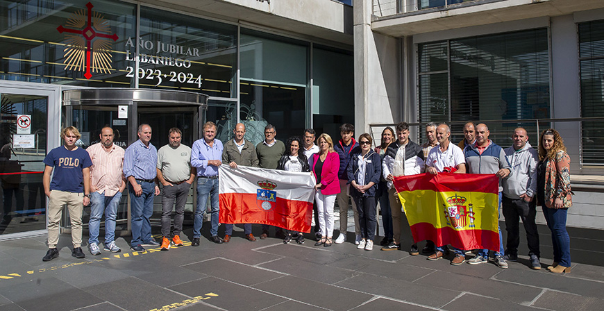 El Gobierno felicita a los ganaderos cntabros por sus xitos en los campeonatos nacionales de raza frisona y de ganado vacuno