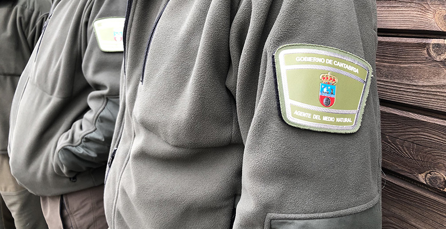 El Gobierno mantiene operativos los servicios de lucha contra los incendios forestales y de vigilancia del medio natural