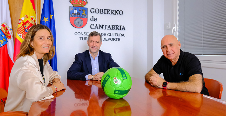 Gobierno y Racing renuevan un ao ms el acuerdo de patrocinio para promocionar los atractivos de Cantabria en el patrimonio deportivo 