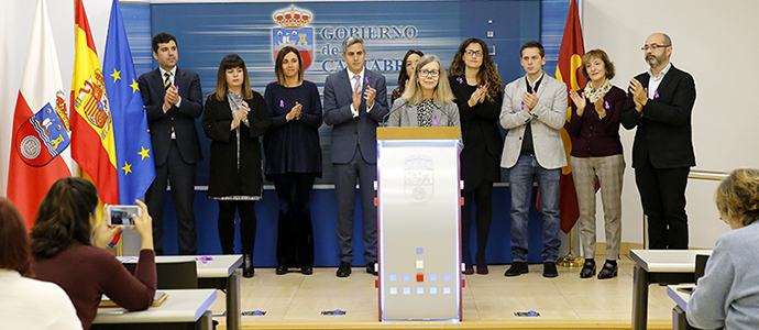 El Gobierno regional aprueba una declaracin institucional con motivo del Da Internacional de Eliminacin de la Violencia contra la Mujer 
