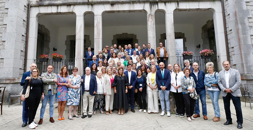 El Gobierno regional convoca ayudas por 110.000 euros para obras y mejoras de las sedes sociales de las Casas de Cantabria