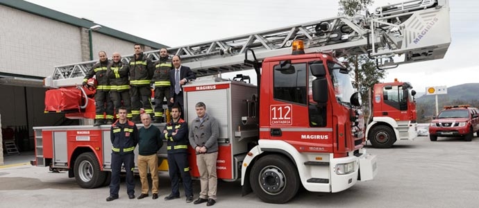 Cantabria dota con una autoescala al parque del 112 de Los Corrales