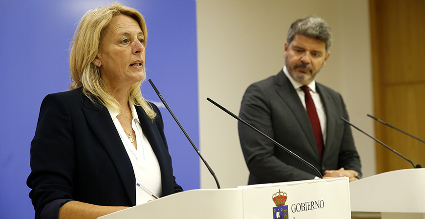 El Gobierno regional y la empresa Bondalti firman un convenio para mejorar el estado de conservacin del oso pardo en Cantabria