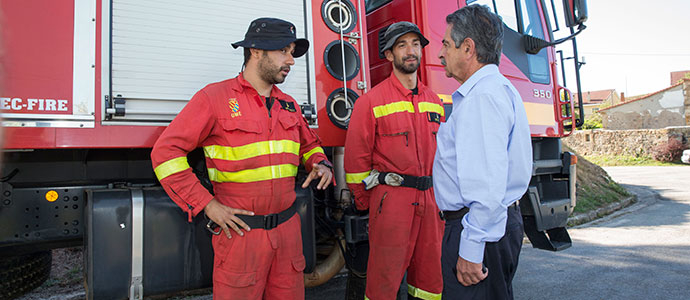 El Gobierno regional espera que el incendio de Valderredible quede controlado esta tarde