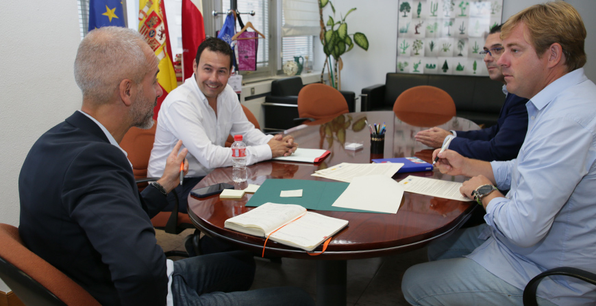 Gobierno regional y Federacin de Municipios de Cantabria coinciden en la necesidad de trabajar conjuntamente para avanzar en la mejora del sistema educativo
